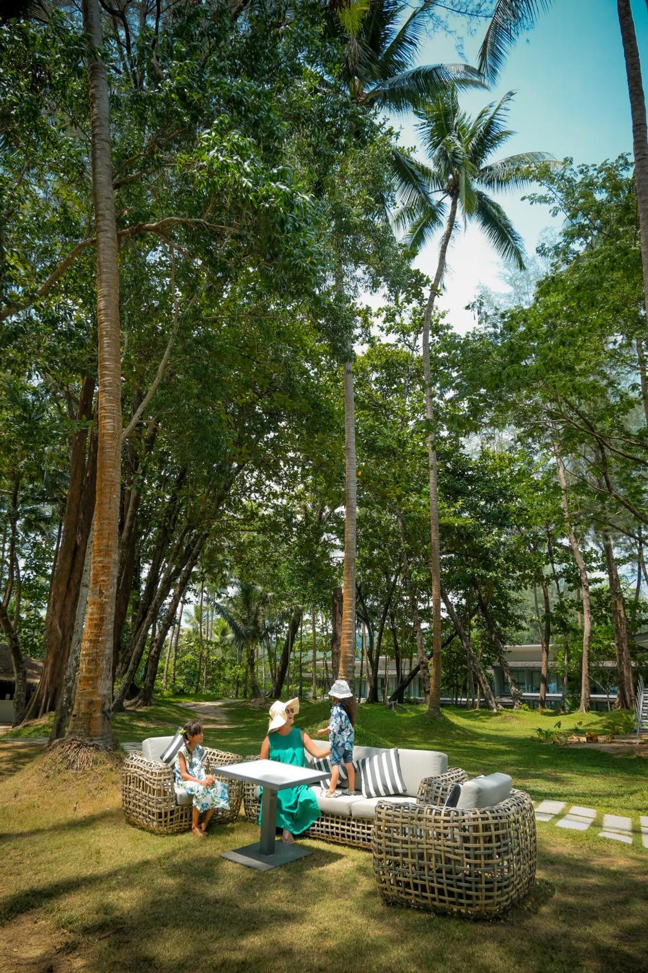 Avani Plus Khao Lak Resort Экстерьер фото